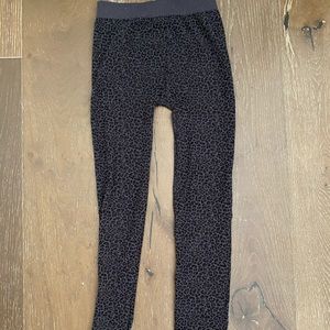Grey cheetah print leggings from Nikibiki